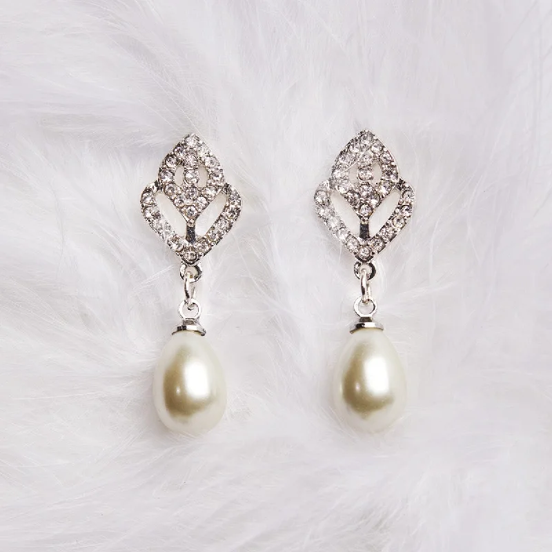 ladies earrings peace-Pearl And Diamante Earrings: Vintage Style Drop Earrings