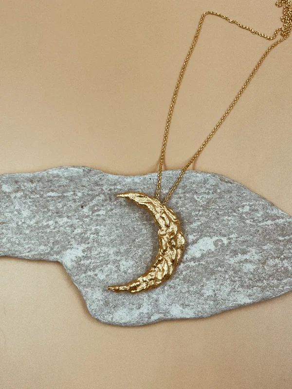 ladies rings chic-Wandering Crescent Moon Necklace