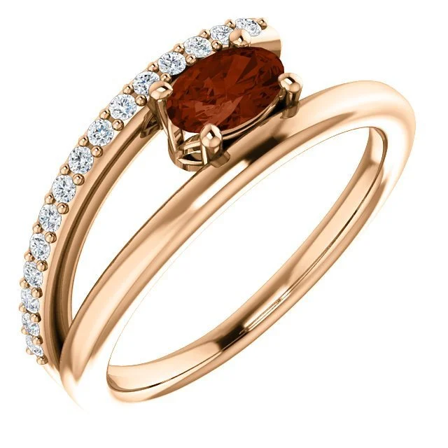 ladies rings gemstone-14KT GOLD 0.55 CT GARNET & 1/8 CTW DIAMOND SPLIT SHANK RING