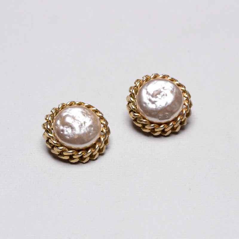 ladies earrings tribal-Vintage Sphinx Gold and Pearl Clip-on Earrings