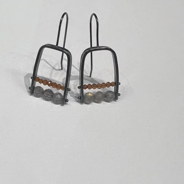 ladies earrings healing-AM01LE Small Square Arc Earring