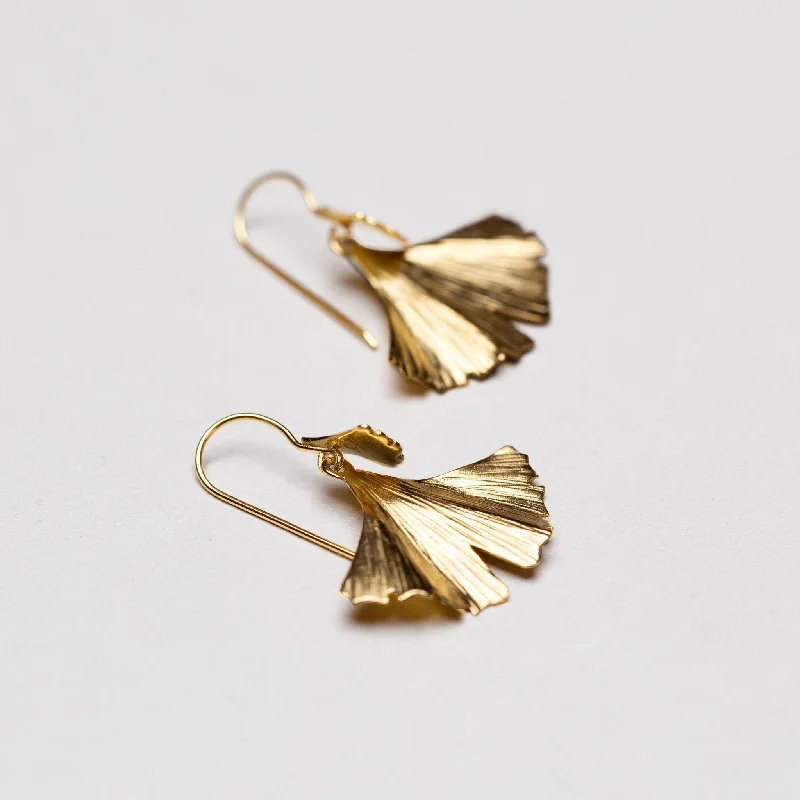 ladies earrings tarnish free-Brushed Gold Ginkgo Leaf Drop Earrings