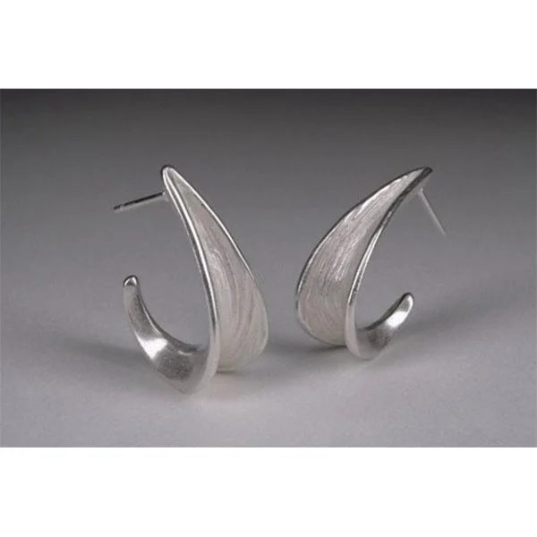 ladies earrings modern classic-Long Horn Earring E39 28mm long SS