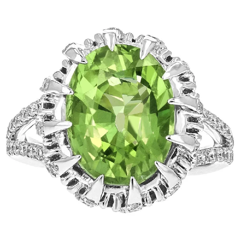 ladies rings designer-Juleve 18KT Gold 6.54 CT Oval Tsavorite & .99 CTW Diamond Ring