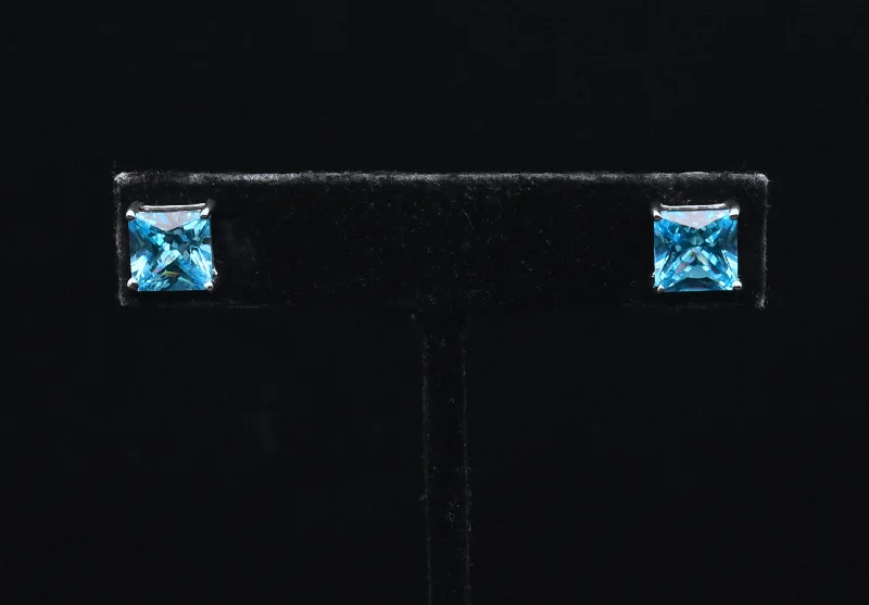 ladies earrings online shop-Vintage Sterling Silver Blue Rhinestone Stud Earrings