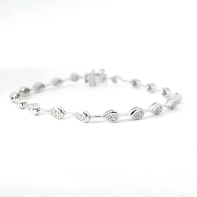 Ladies bracelets heart motif -14K White Gold Natural Diamond Bracelet