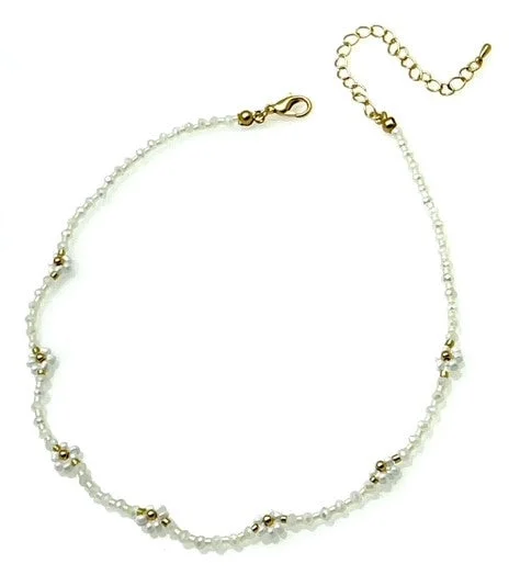 Ladies necklaces heart drop -White Daisy Bead Flower Necklace with Beaded Chain