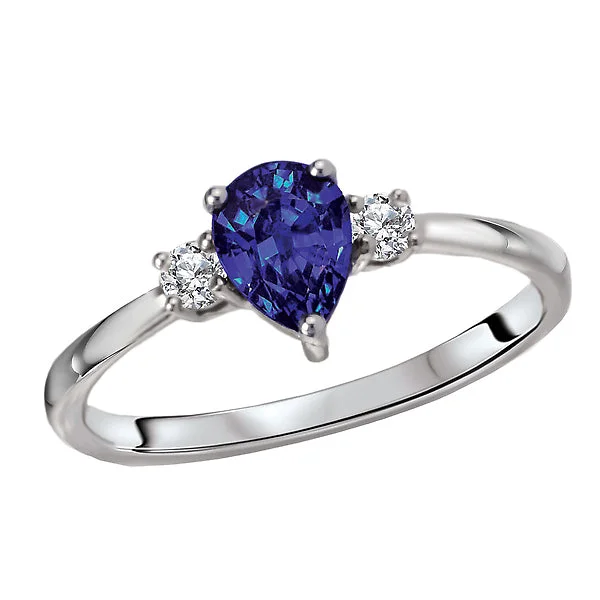 ladies rings heavy-Ladies Fashion Sapphire Ring