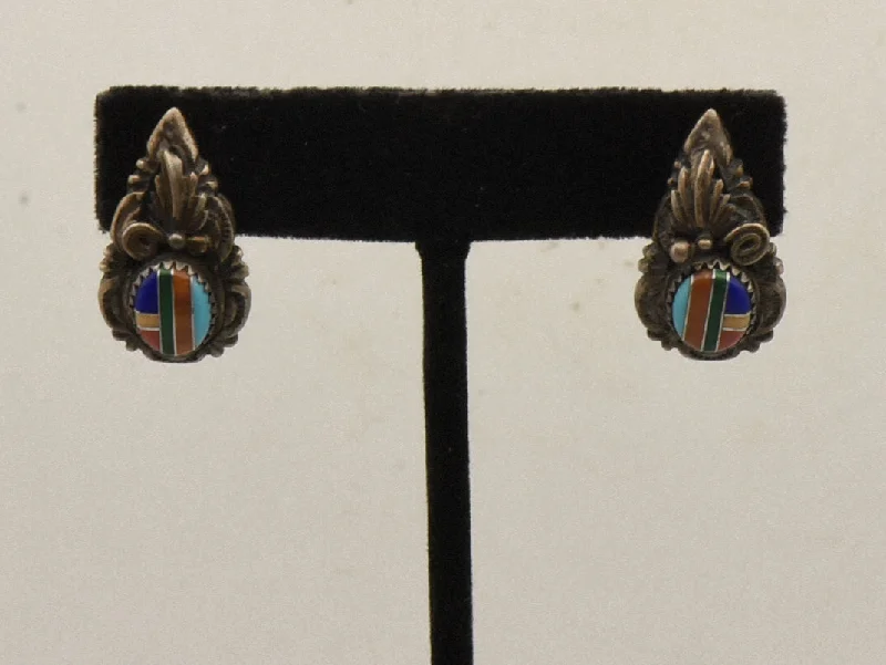 ladies earrings rectangle-Vintage Ornate Silver Teardrop Inlaid Earrings